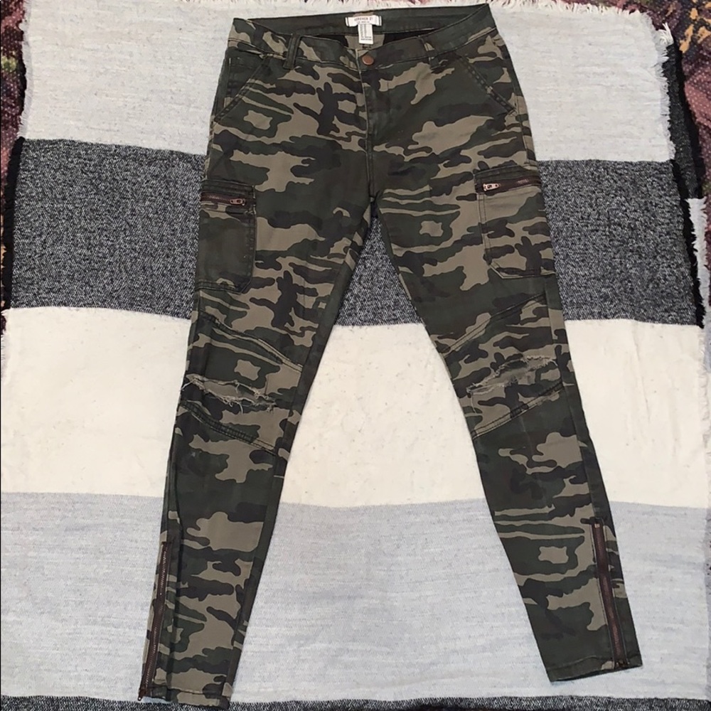 Camo pants
